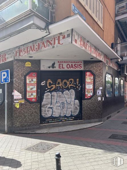 Local en venta en Calle Radio, Carabanchel, Madrid, 28019 con edificio, ventana, fuente, barrio, arte, fachada, acera, casa, ciudad y superficie de la carretera alrededor