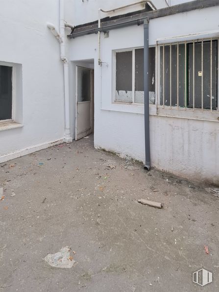 Local en venta en Calle Jabonería, 57, Alcorcón, Madrid, 28921 con ventana, superficie de la carretera, asfalto, piso, material compuesto, suelo, fachada, gas, edificio y madera alrededor