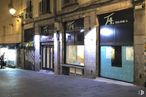 Retail for sale at Zona Sol - Opera, Centro, Madrid, 28012 with building, road surface, window, fixture, facade, city, flooring, road, automotive lighting and darkness around