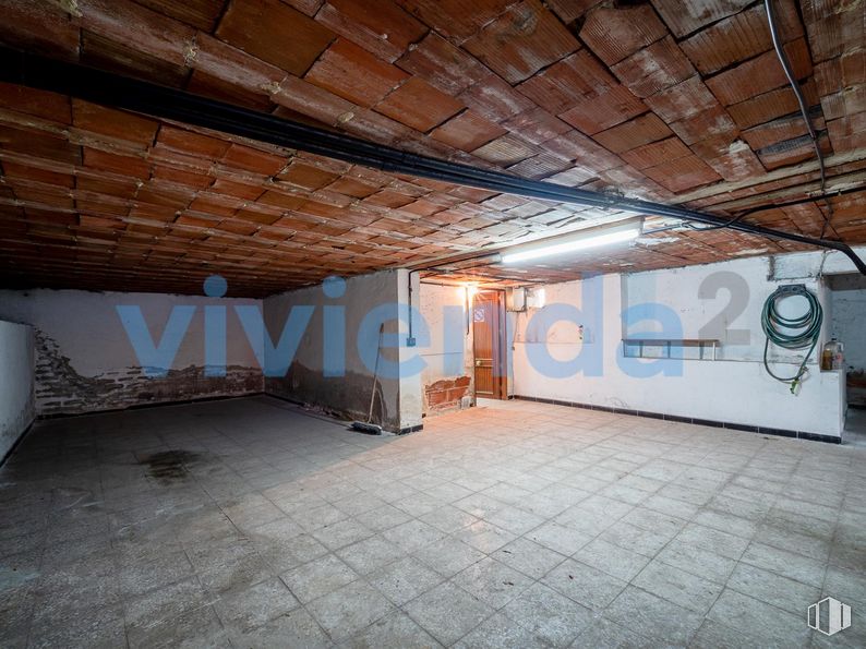 Local en venta en Calle Islas Marquesas, Fuencarral - El Pardo, Madrid, 28035 con puerta, suelos, suelo, arte, techo, espacio, material compuesto, fuente, hormigón y hall alrededor