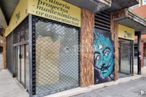 Local en alquiler en Avenida España, Pinto, Madrid, 28320 con propiedad, madera, fuente, fachada, arte, ciudad, accesorio, ladrillo, publicidad y graffiti alrededor