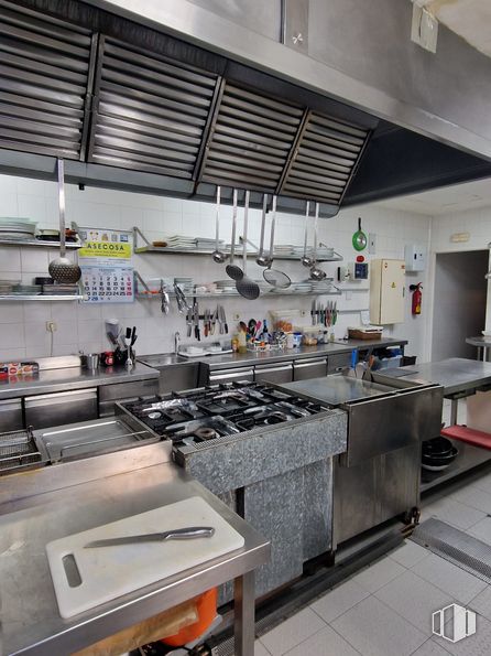 Local en venta en Calle Berro, Tres Cantos, Madrid, 28760 con electrodoméstico, diseño automovilístico, cocina, cocina, suelo, aparato de cocina, ingeniería, gas, suelos y edificio alrededor