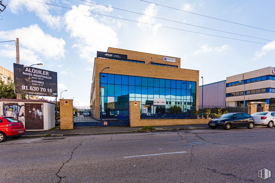 Oficina en alquiler en Calle Esteban Terradas, 6, Leganés, Madrid, 28914 con nube, cielo, luz de estacionamiento automotriz, asfalto, coche, neumático, vehículo, rueda, edificio y edificio comercial alrededor