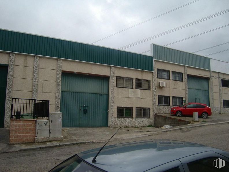 Industrial for sale at Calle Bronce, Yuncos, Toledo, 45210 with car, building material, parking, siding, daylighting, automotive tail & brake light, executive car and liftback around