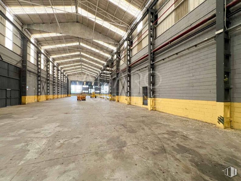 Industrial for sale & for rent at Zona industrial, Valdemoro, Madrid, 28343 with road surface, wood, building, asphalt, hall, thoroughfare, flooring, warehouse, city and engineering around