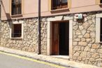 Local en venta en Calle Valencia, 62, Sigüenza, Guadalajara, 19250 con ventana, puerta, pared, muro de piedra, albañilería, hormigón, ladrillo, material de construcción, adoquinado y puerta de casa alrededor