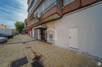 Local en venta en Avenida Villaviciosa, Alcorcón, Madrid, 28922 con puerta, coche, propiedad, edificio, nube, planta, asfalto, superficie de la carretera, arquitectura y cielo alrededor