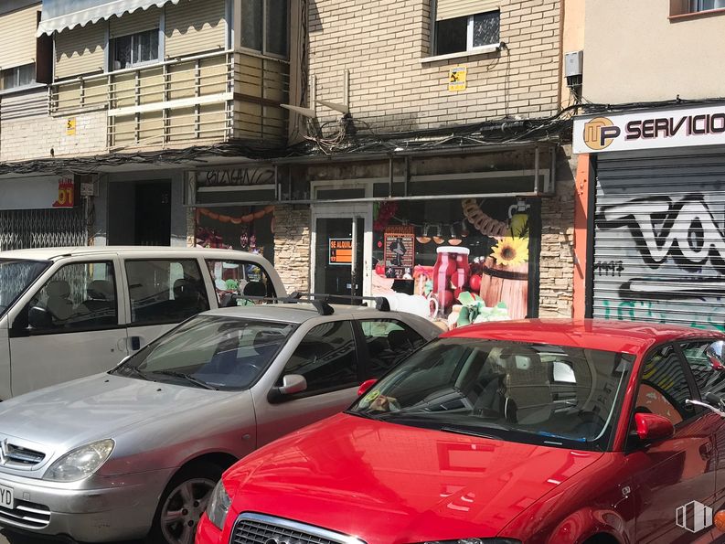 Local en alquiler en Calle Parque Vosa, 15, Móstoles, Madrid, 28933 con rueda, coche, ventana, luz de estacionamiento automotriz, neumático, vehículo terrestre, vehículo, placa de matrícula del vehículo, vehículo motorizado y iluminación automotriz alrededor