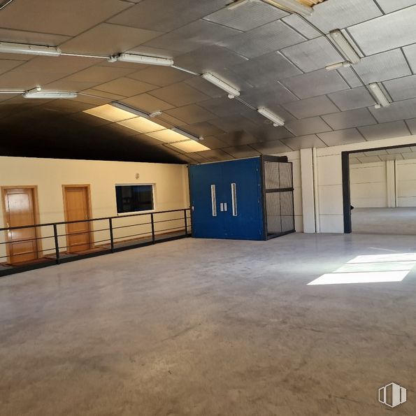 Industrial for sale & for rent at Avenida Naciones, Illescas, Toledo, 45200 with cabinetry, hall, interior design, floor, flooring, wall, wood, ceiling, building and room around