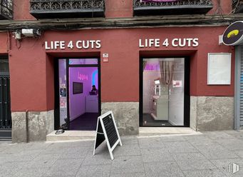 Retail for sale at Calle Augusto Figueroa, 22, Centro, Madrid, 28004 with door, advertising and sign around