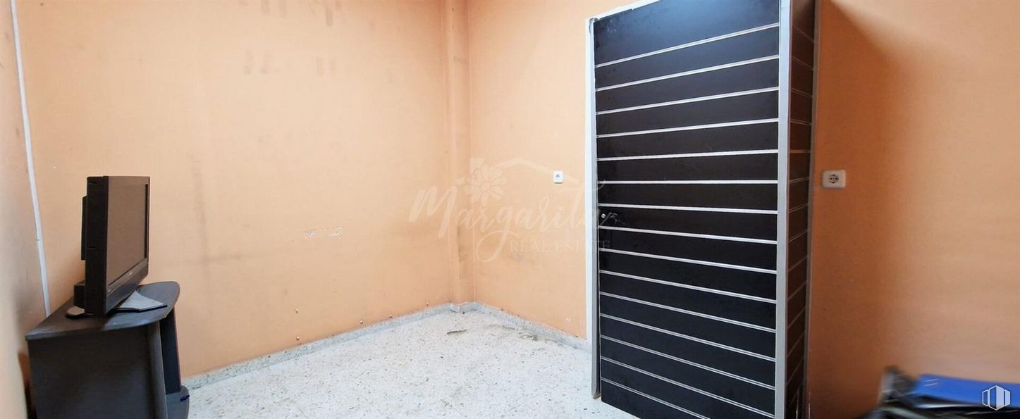 Nave en venta en Calle Polo Sur, Torrejón de Ardoz, Madrid, 28850 con ebanistería, mueble, madera, suelos, suelo, accesorio, pintura, material compuesto, madera dura y tinte para madera alrededor