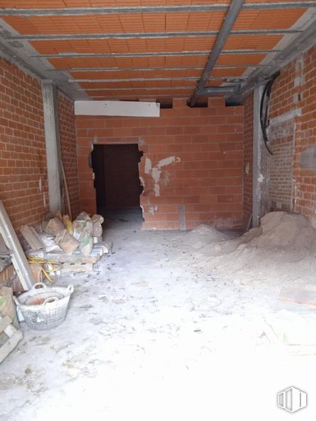 Local en venta en Calle Arenal, El Viso de San Juan, Toledo, 45215 con vajilla, edificio, albañilería, madera, casa, ladrillo, suelo, piso, material de construcción y viga alrededor