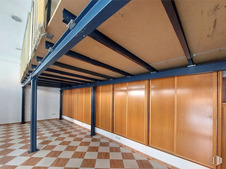 Retail for sale at Calle Reina de África, Puente de Vallecas, Madrid, 28018 with cabinetry, wood, interior design, hall, floor, flooring, door, shade, fixture and automotive exterior around