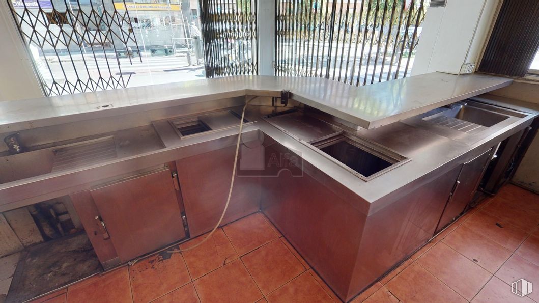 Local en venta en Barrio Prosperidad, Chamartín, Madrid, 28002 con ebanistería, madera, suelos, suelo, edificio, madera dura, material compuesto, vidrio, rectángulo y metal alrededor