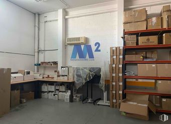 Industrial for sale at Zona empresarial, San Fernando de Henares, Madrid, 28830 with shipping box, box, cardboard packaging, ceiling, packaging and labeling, shelving, cardboard, plastic, packing materials and package delivery around