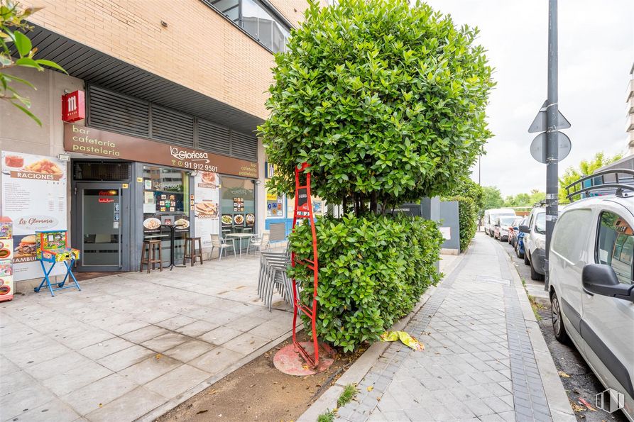 Local en venta en Calle Fuente Cisneros, Alcorcón, Madrid, 28922 con coche, edificio, planta, maceta, vehículo, ventana, infraestructura, superficie de la carretera, diseño urbano y cielo alrededor