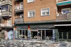 Retail for sale at Calle Marqués de Viana, 22, Tetuán, Madrid, 28039 with window, facade, town, neighbourhood, urban design, composite material, mixed-use, apartment, concrete and commercial building around