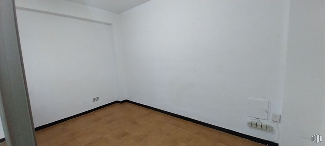 Oficina en venta en Calle Montesa, Salamanca, Madrid, 28006 con edificio, rectángulo, madera, pintura, suelos, tinte para madera, suelo, madera dura, accesorio y material compuesto alrededor