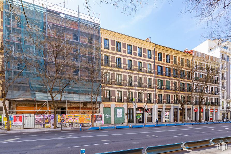 Local en alquiler en Calle Alcalá, 84, Salamanca, Madrid, 28009 con edificio, cielo, durante el día, ventana, nube, arquitectura, diseño urbano, barrio, bloque de pisos y condominio alrededor