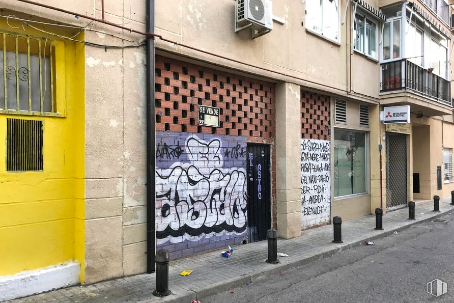 Local en venta en Calle Cataluña, 1, Velilla de San Antonio, Madrid, 28891 con ventana, edificio, casa, fuente, arte, fachada, tintes y matices, superficie de carretera, acera y escritura a mano alrededor