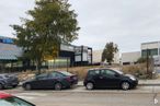 Land for sale at Calle Sofía, 6, Las Rozas de Madrid, Madrid, 28230 with car, building, wheel, tire, land vehicle, automotive parking light, vehicle, sky, plant and automotive tire around