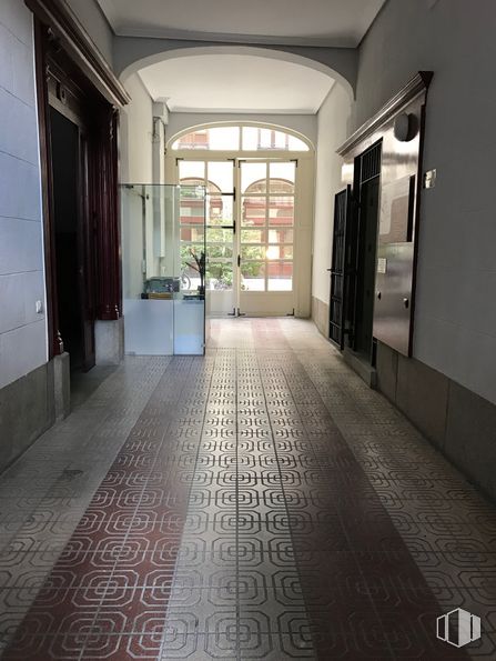 Oficina en alquiler en Calle San Marcos, 3, Centro, Madrid, 28004 con mueble, edificio, planta, ventana, suelo de baldosas, accesorio, madera, diseño de interiores, planta de casa, casa y piso alrededor