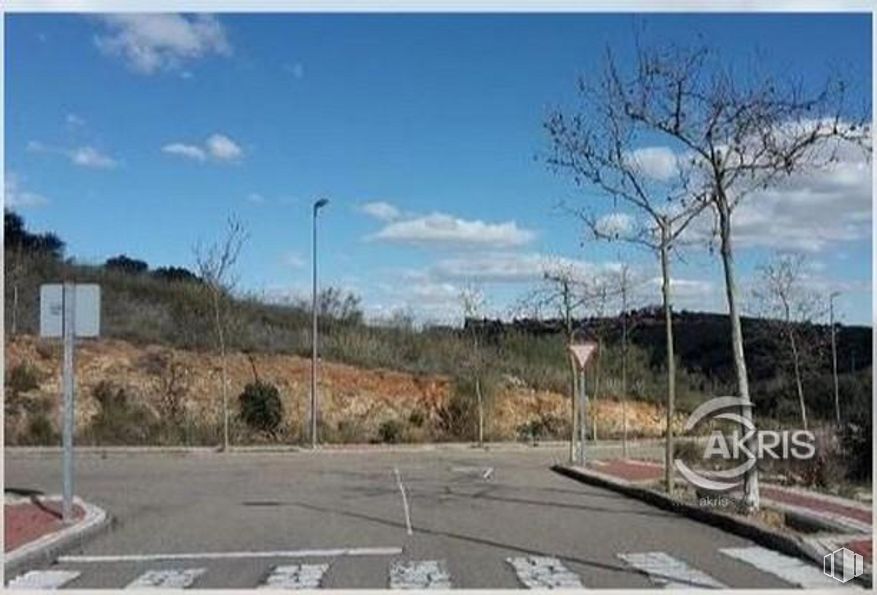 Land for sale at Avenida Montesión, Toledo, 45008 with cloud, sky, plant, road surface, asphalt, slope, tar, thoroughfare, urban design and sidewalk around