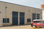 Industrial for sale at Calle Roma, 9, Torres de la Alameda, Madrid, 28813 with car, tire, window, door, building, wheel, sky, property, vehicle and automotive tire around