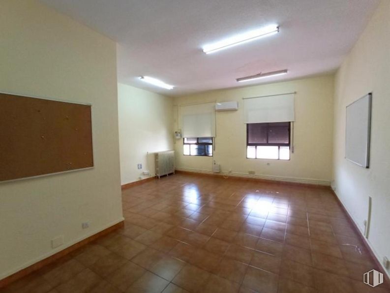 Office for rent at Carretera Capuchinos, Toledo, 45001 with window, lighting, hall, wood, fixture, floor, flooring, hardwood, wood stain and ceiling around