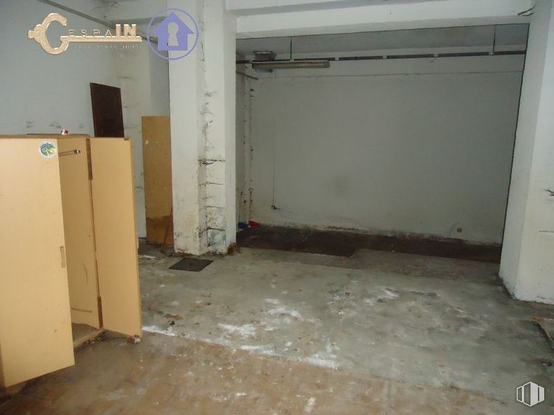 Local en alquiler y venta en Avenida Padre Piquer, La Latina, Madrid, 28024 con suelo, piso, accesorio, gas, madera, material compuesto, hormigón, material de construcción, sótano y madera alrededor