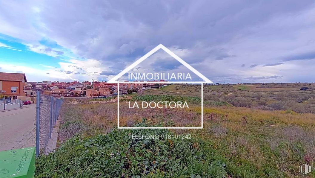 Suelo en venta en Calle Julio Álvarez, Villanueva de Perales, Madrid, 28609 con nube, cielo, planta, paisaje natural, lote de terreno, hierba, paisaje, pradera, relieve montañoso y horizonte alrededor