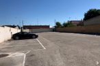 Land for sale & for rent at Zona Rejas, San Blas - Canillejas, Madrid, 28022 with car, tire, sky, wheel, vehicle, automotive tire, motor vehicle, road surface, asphalt and automotive lighting around