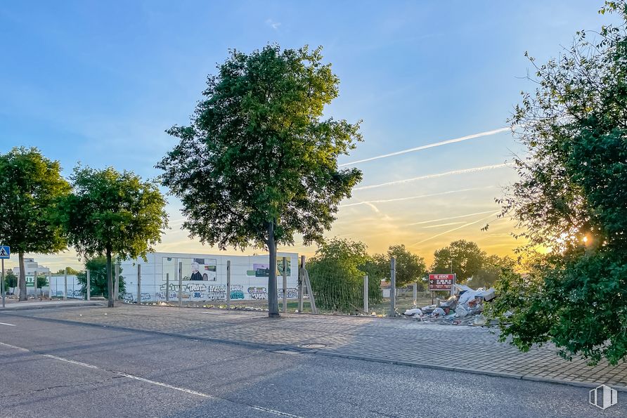 Suelo en venta en Calle San Mamés, 61, Villaverde, Madrid, 28021 con planta, cielo, nube, superficie de la carretera, asfalto, sombra, árbol, vía pública, diseño urbano y zona residencial alrededor