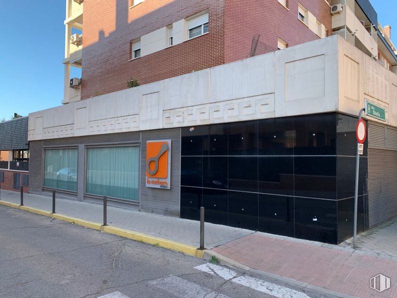 Local en venta en Calle Obélix, Rivas-Vaciamadrid, Madrid, 28529 con edificio, ventana, cielo, superficie de carretera, asfalto, diseño urbano, material compuesto, fachada, ladrillo y accesorio alrededor