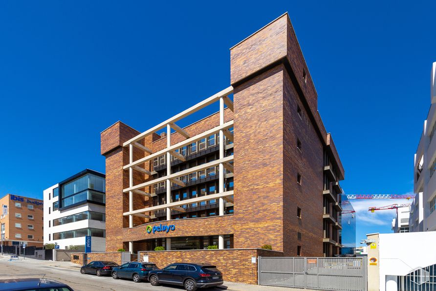 Oficina en alquiler en Calle Rufino González, 23, San Blas - Canillejas, Madrid, 28037 con coche, edificio, cielo, propiedad, rueda, neumático, ventana, diseño urbano, bloque de torre y condominio alrededor