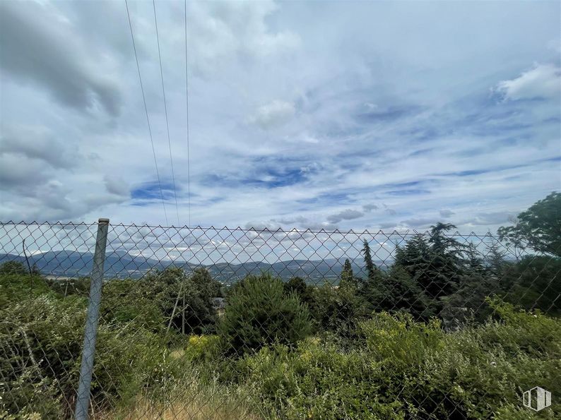 Land for sale at Zona Alameda Cuarta, Guadarrama, Madrid, 28440 with cloud, sky, plant, ecoregion, natural landscape, land lot, overhead power line, grass, cumulus and electricity around