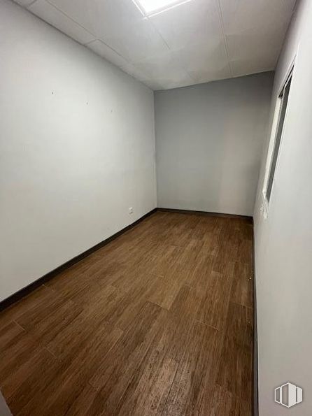 Local en alquiler y venta en Zona Puerta del Sol, Illescas, Toledo, 45200 con accesorio, madera, edificio, casa, suelo, suelos, rectángulo, material compuesto, tinte para madera y madera dura alrededor