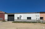 Industrial for sale at Calle Real, Belvís de la Jara, Toledo, 45660 with window, sky, fixture, land lot, composite material, plant, landscape, facade, roof and concrete around