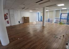 Office for rent at Zona Centro, La Latina, Madrid, 28011 with wood, fixture, flooring, hall, floor, wood stain, ceiling, building material, hardwood and space around