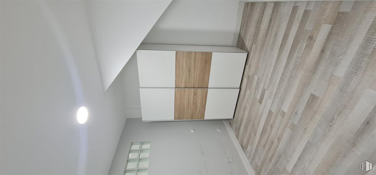 Oficina en venta en Centro urbano, Alcorcón, Madrid, 28012 con ebanistería, edificio, accesorio, madera, casa, material compuesto, suelos, rectángulo, madera dura y techo alrededor