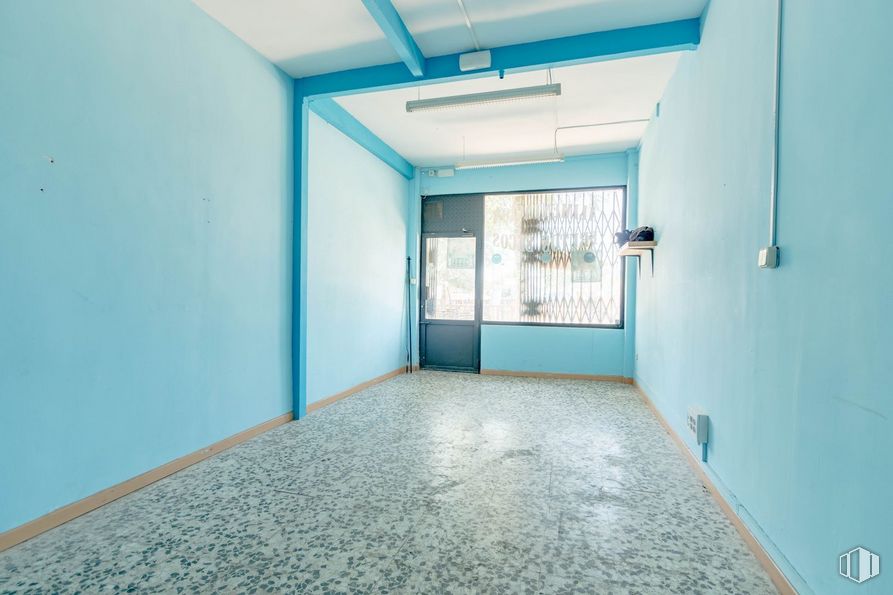 Local en venta en Calle Cóndor, Getafe, Madrid, 28904 con lámpara, alumbrado, azul, accesorio, suelos, hall, suelo, ventana, puerta y edificio alrededor