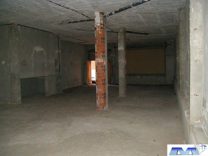 Local en venta en Zona centro, San Sebastián de los Reyes, Madrid, 28700 con espejo, propiedad, accesorio, madera, piso, material compuesto, gas, hormigón, material de construcción y sótano alrededor