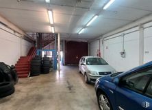 Nave en alquiler y venta en Polígono Prado Overa, Leganés, Madrid, 28914 con coche, neumático, rueda, iluminación del automóvil, vehículo de motor, neumático de automoción, luz de estacionamiento, exterior del automóvil y luces traseras y de freno alrededor