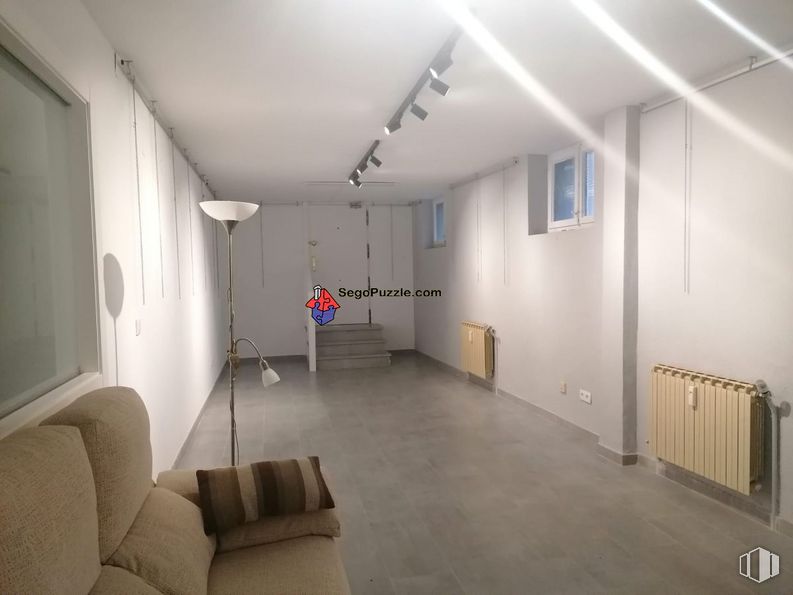 Retail for sale at Plaza Trinidad, Segovia, 40001 with couch, cabinetry, lighting, fixture, interior design, floor, flooring, ceiling, hall and city around