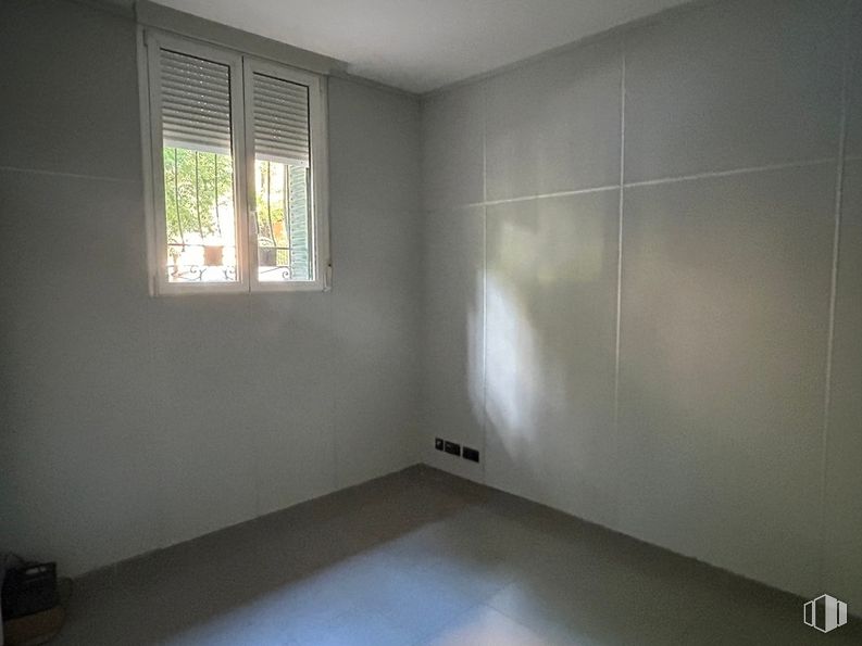 Oficina en alquiler en Calle Romero Robledo, 19, Moncloa - Aravaca, Madrid, 28008 con ventana, accesorio, edificio, madera, suelo, suelos, pared, hall, sombra y inmobiliario alrededor